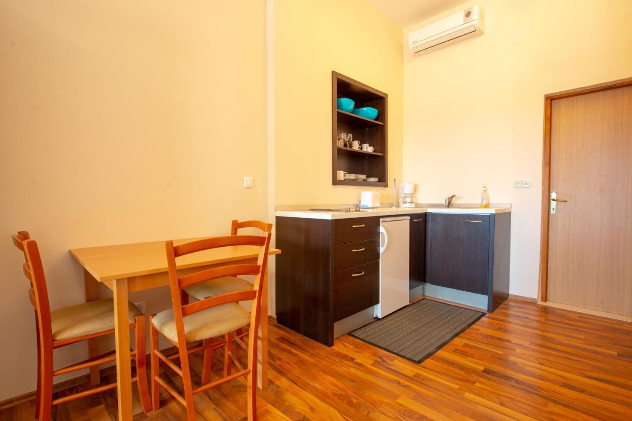 Apartments Facini Kosljun Exterior photo
