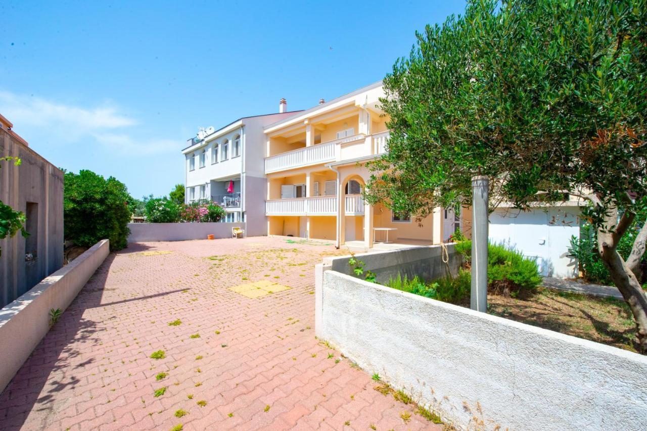 Apartments Facini Kosljun Exterior photo